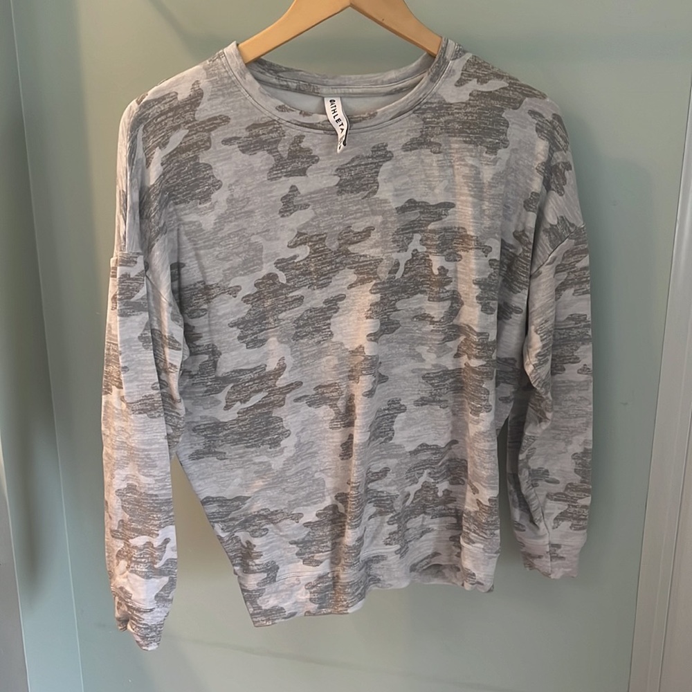 Athleta Gray Camo Sweatshirt Medium Petite